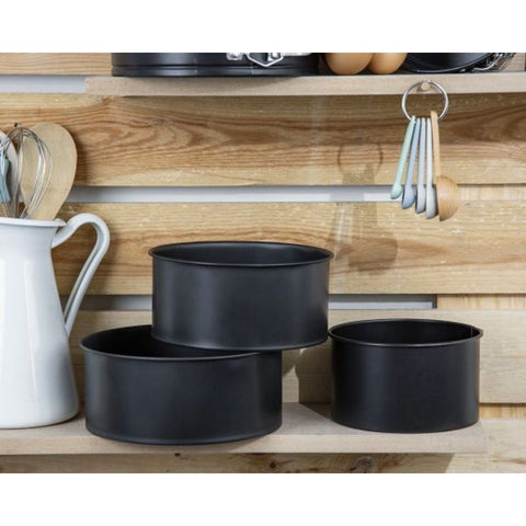 8" NON-STICK BLACK ROUND LOOSE BASE PAN (#106895)