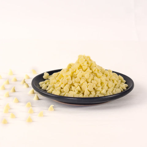 WHITE COCOA CHIPS (BAKEABLE) 1KG (#13534)