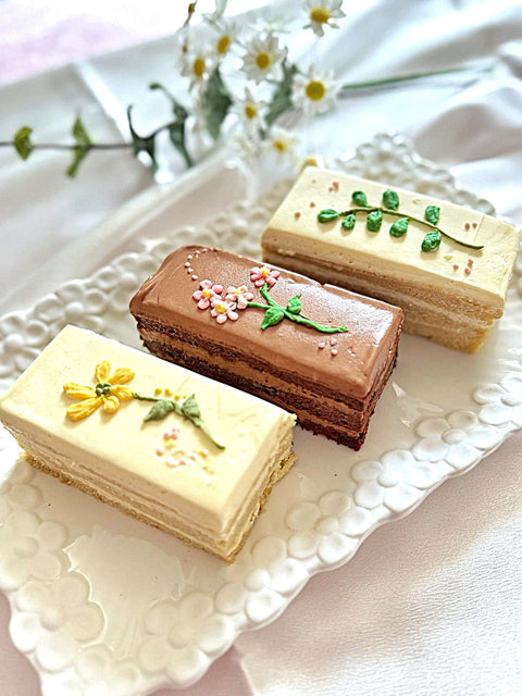 Floral Buttercream Sliced Cakes (#SANTSV0002)