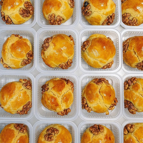 Double the Festive Delight: Taiwanese 3Q Mooncake + Walnut Mooncake (#CHETSV0018)