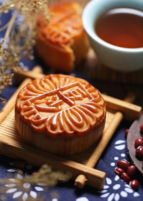 Traditional White Lotus Salted Egg + Mixed Nuts Mooncake (#MOONCAKE1)