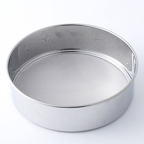 FLOUR SIEVE 18CM (#100965)