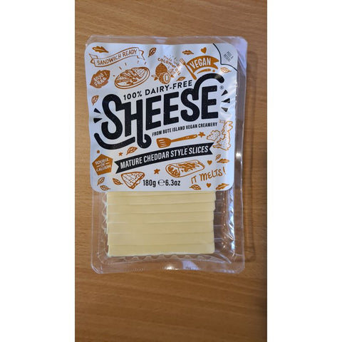 SLICE MATURE CHEDDAR STYLE VEGAN CHEESE(9PC) 180G (#108144)