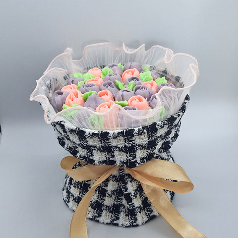 Bloom with Love, Bouquet Cake & Cupcakes (Parent & Child 6-12yo) (#ALICEBWL)