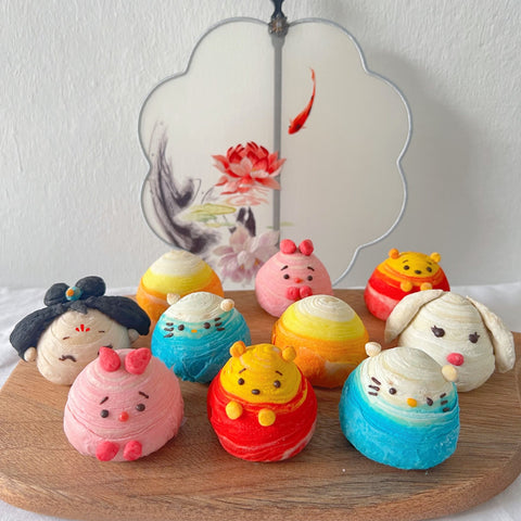 Character Flaky mooncake kitty, pooh and piglet (bake version) (#YENTHCFM)