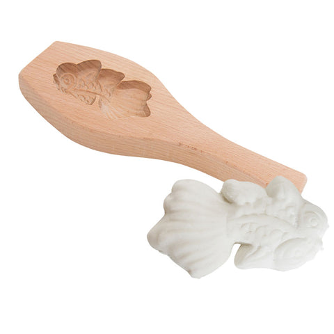 GOLD FISH WOODEN MOONCAKE MOULD 50G (#68174)