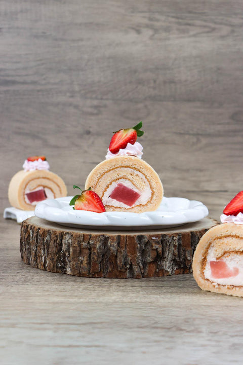 Strawberry Yakult Jelly Roll Cake & Pandan Ondeh Ondeh Roll Cake (#CHERMAINESYJ)